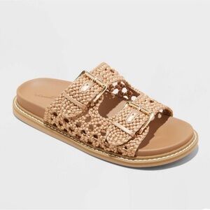 Women’s Kylie Crochet Footbed Sandals. NWT. 
Universal Thread. Size 7 1/2
